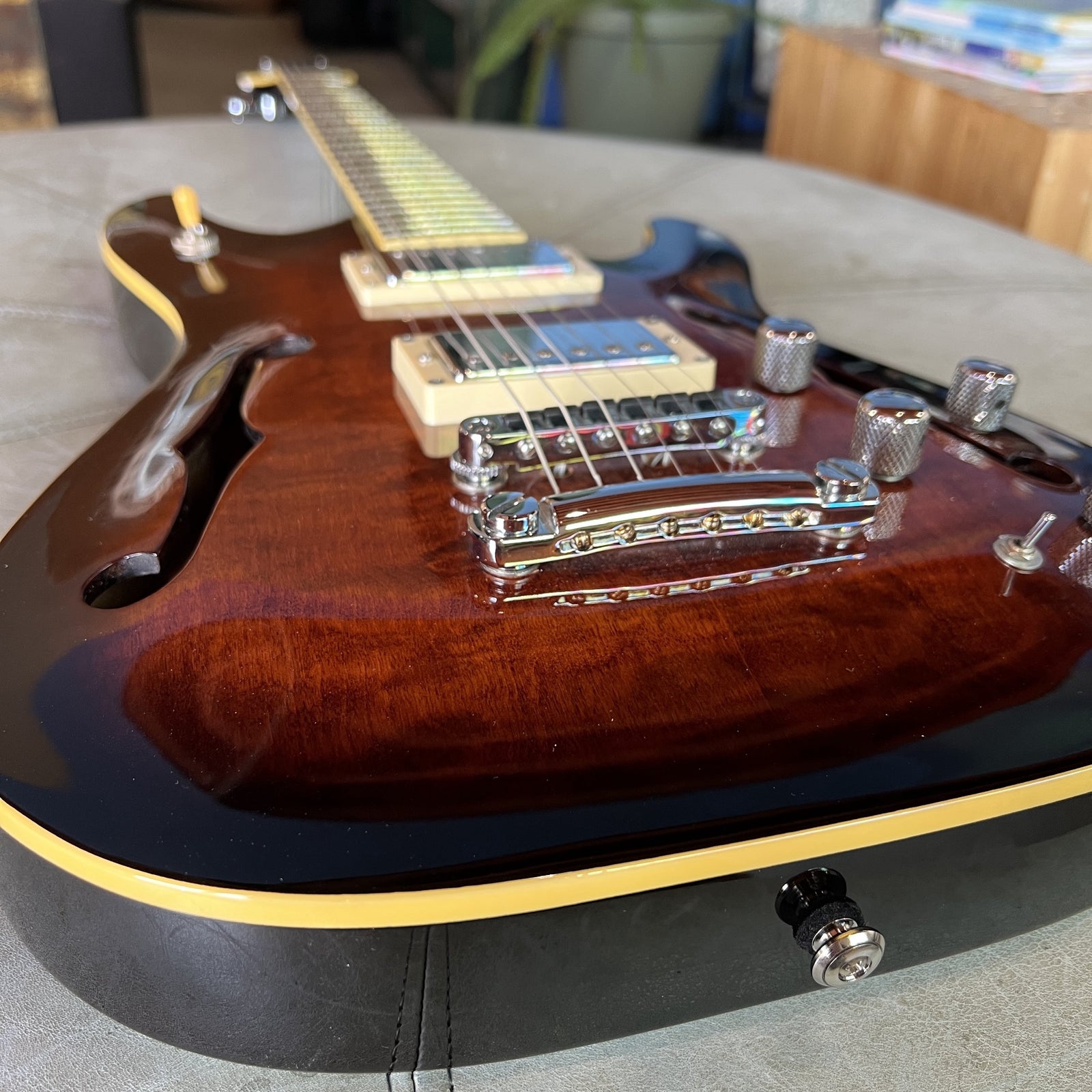 2006 Schecter Diamond Series C-1 E/A Semi-Hollow Hybrid Guitar – Dark Vintage Sunburst