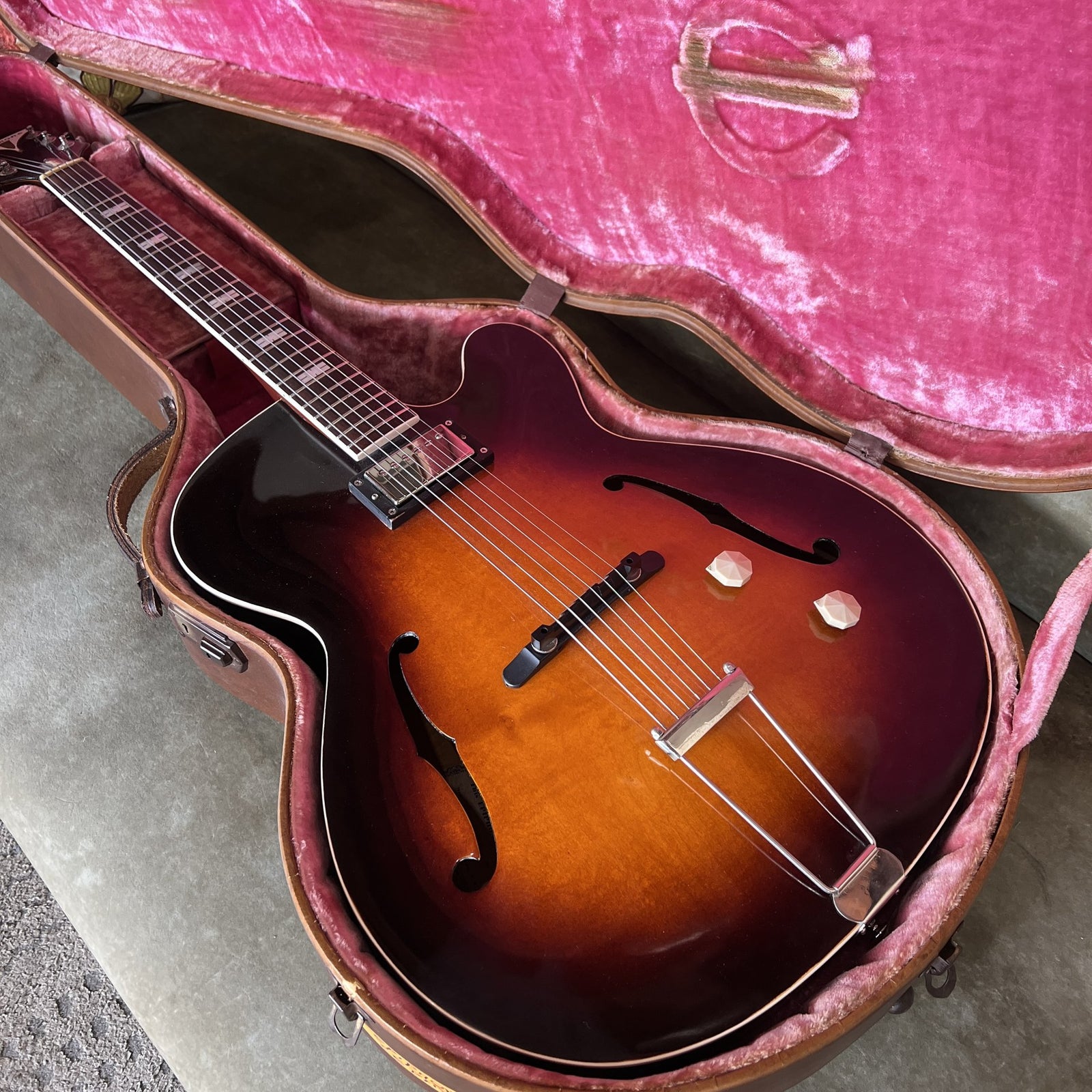 1952 Epiphone Zephyr Regent Electric Archtop – Pre-Gibson "New York" Era (Serial #64412)