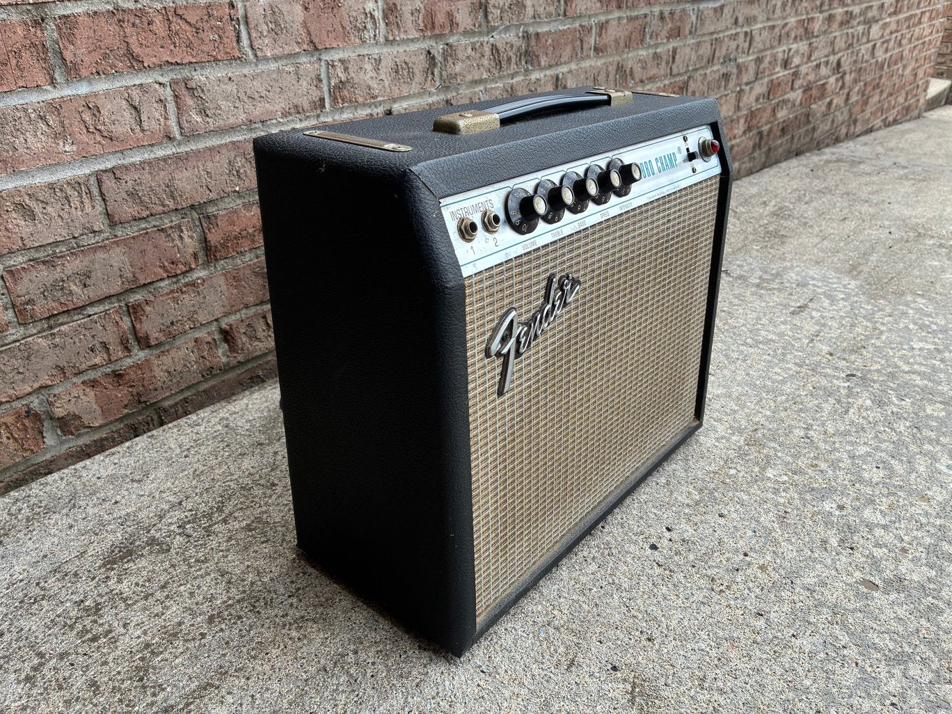 Vintage 1976 Fender Vibro Champ Guitar Amplifier - 100% Original