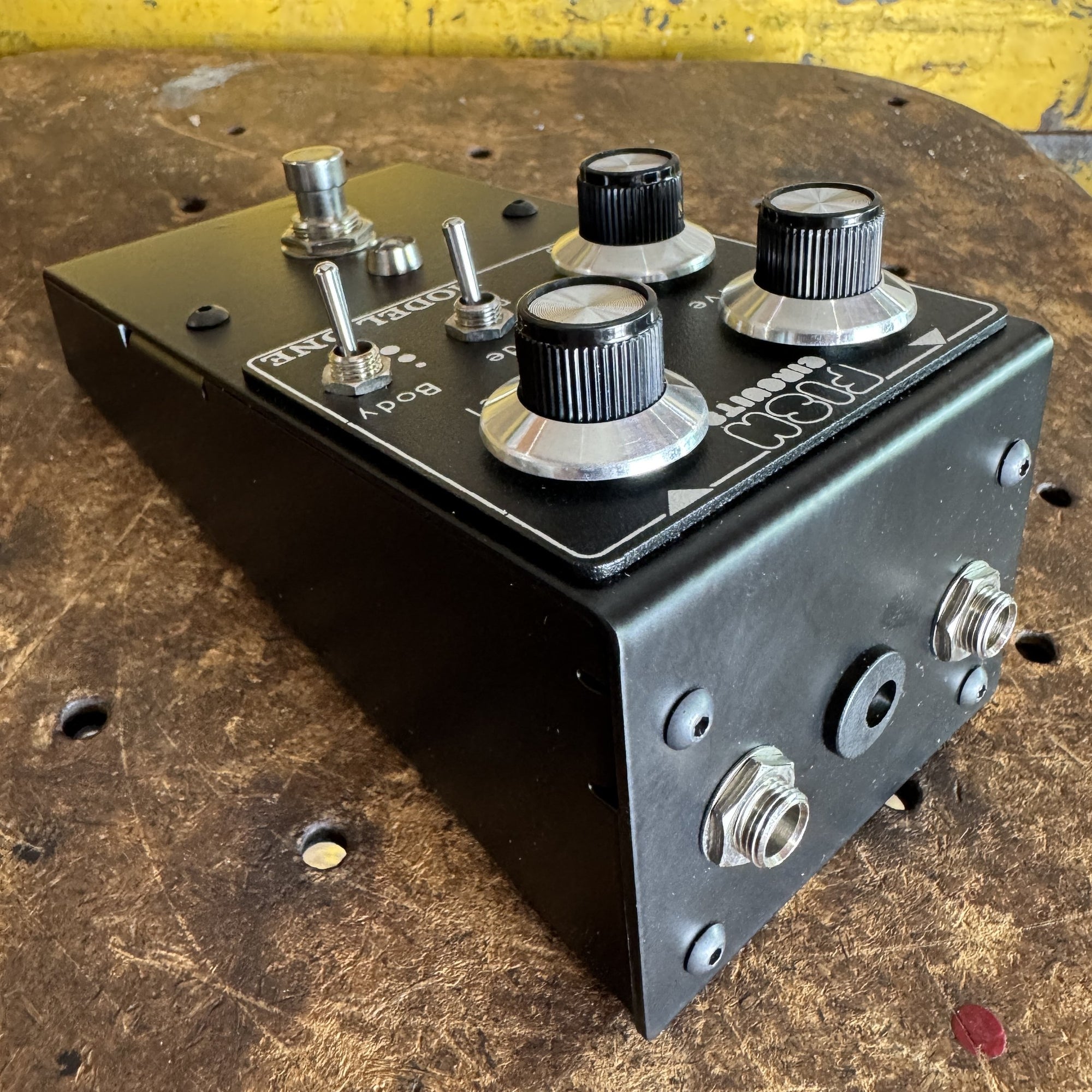Fish Circuits Model One - Black