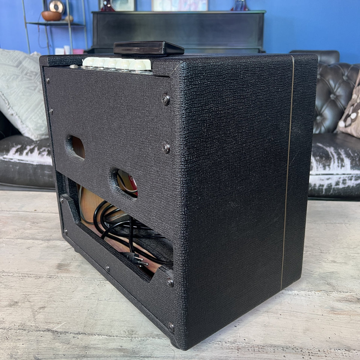 Swart MOD 84 15-Watt Tube Combo Amplifier – Black Tuxedo with Celestion Alnico Ruby