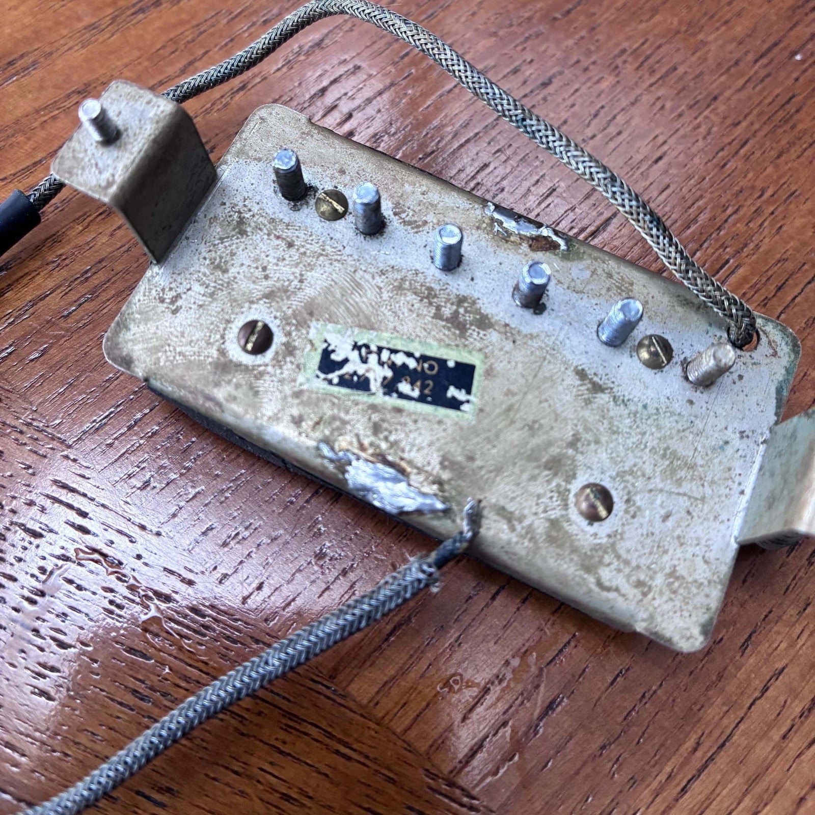Vintage Late 1960s Gibson Humbucker Set (Matched Pair) – 7.7k-7.9k Output w/ Original M-8 Ring