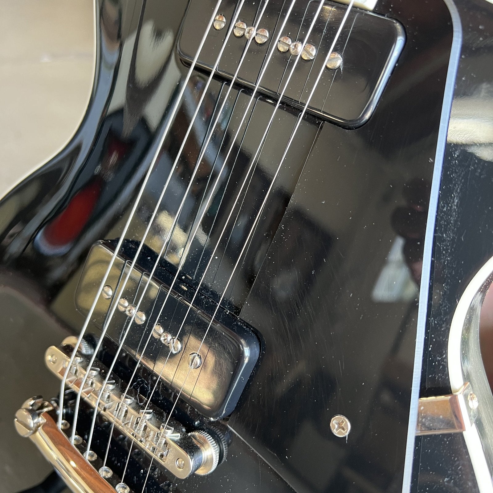 2016 Gibson Les Paul Classic - Ebony