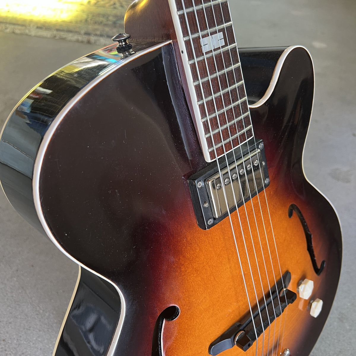 1952 Epiphone Zephyr Regent Electric Archtop – Pre-Gibson "New York" Era (Serial #64412)