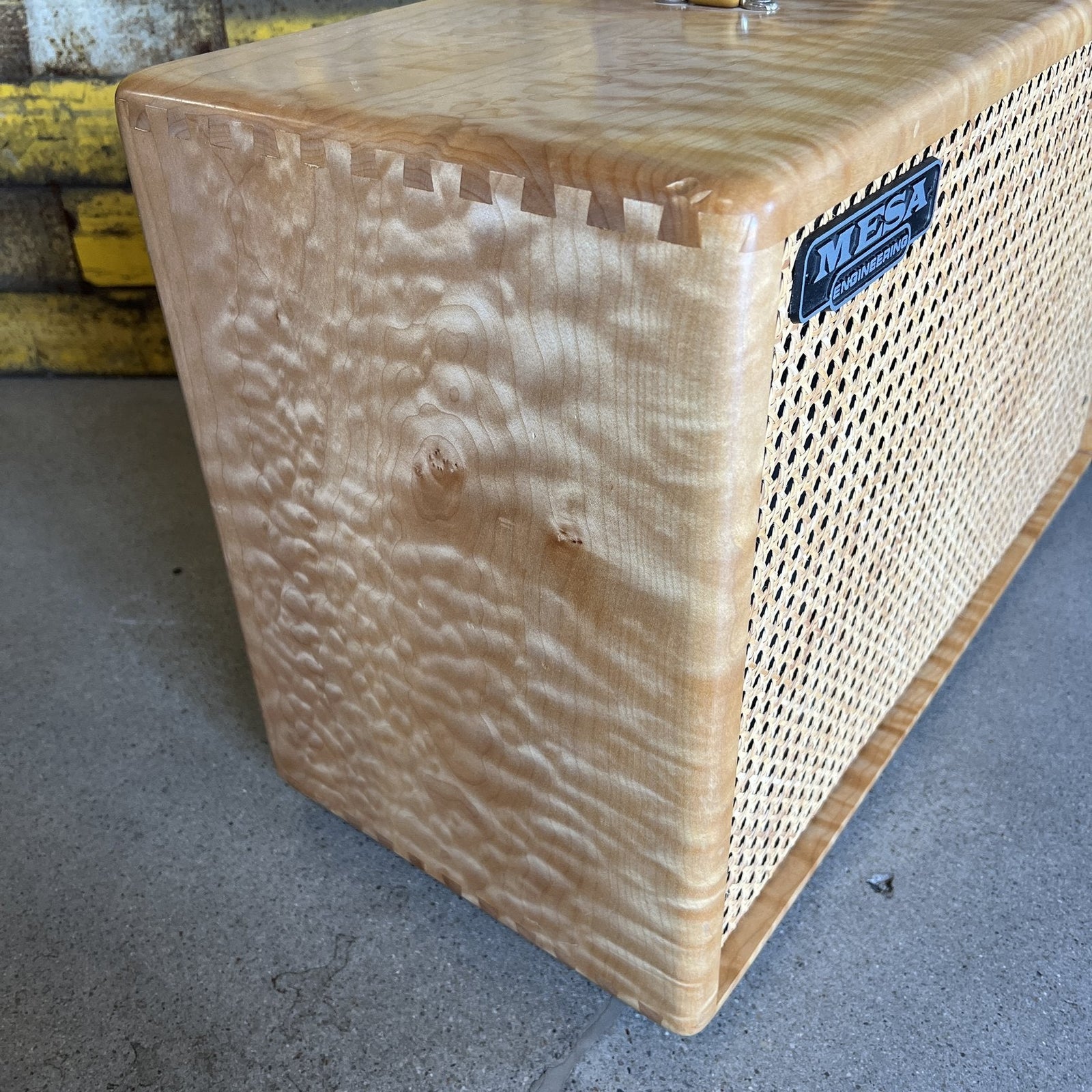 Mesa Boogie Private Reserve 2x12 Horizontal Roadster Cabinet, Maple & Cane - 2x12 2FB