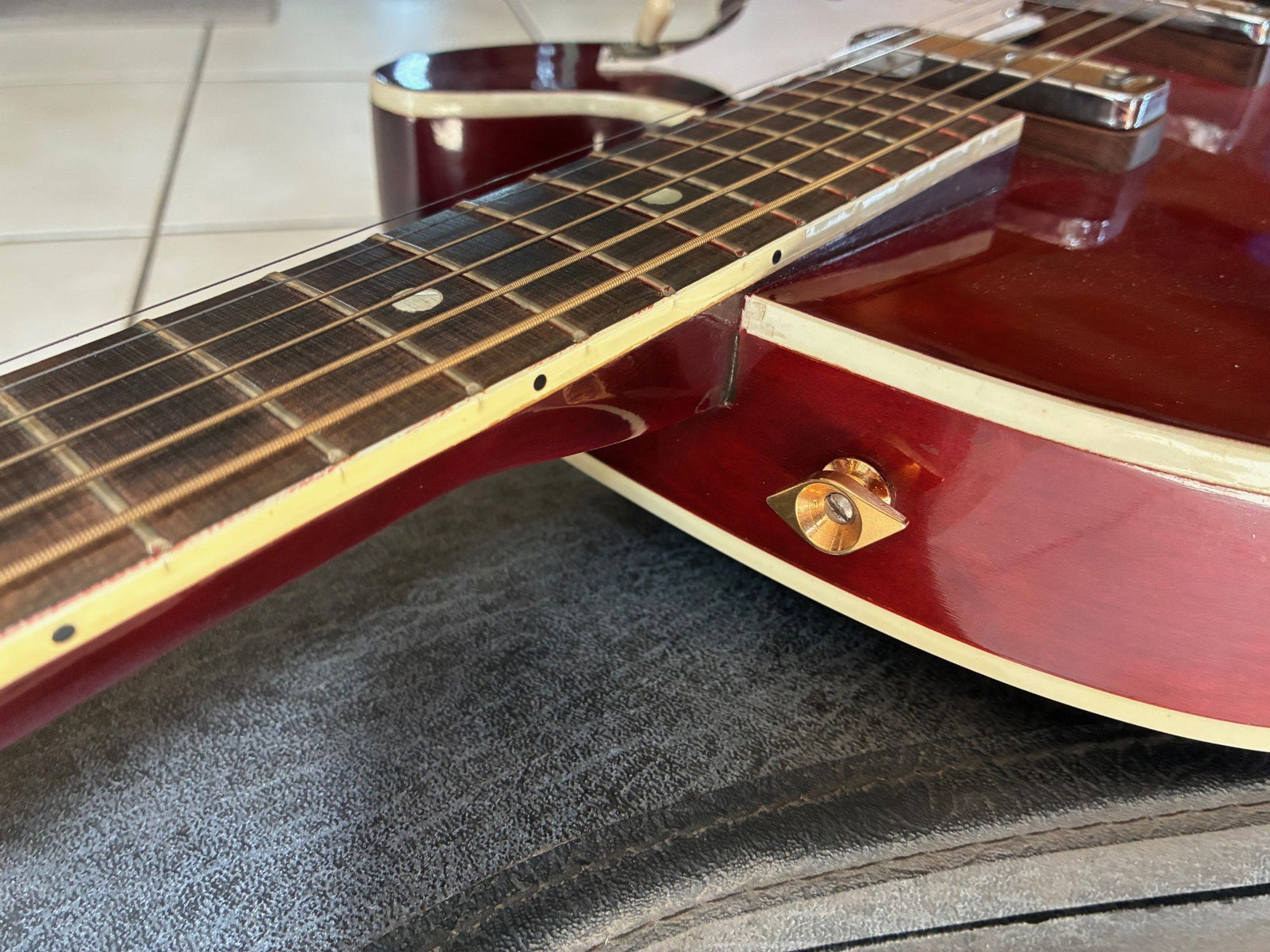 Vintage Harmony Holiday Rocket Electric Guitar w/ Dearmond Gold FoilPickups