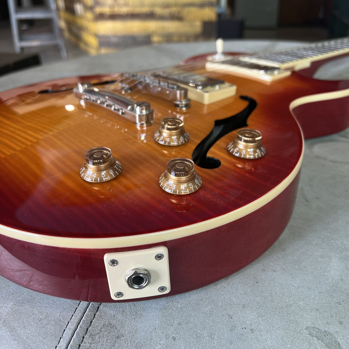 2016 Epiphone Les Paul Florentine PRO Semi-Hollow – Faded Cherry Burst
