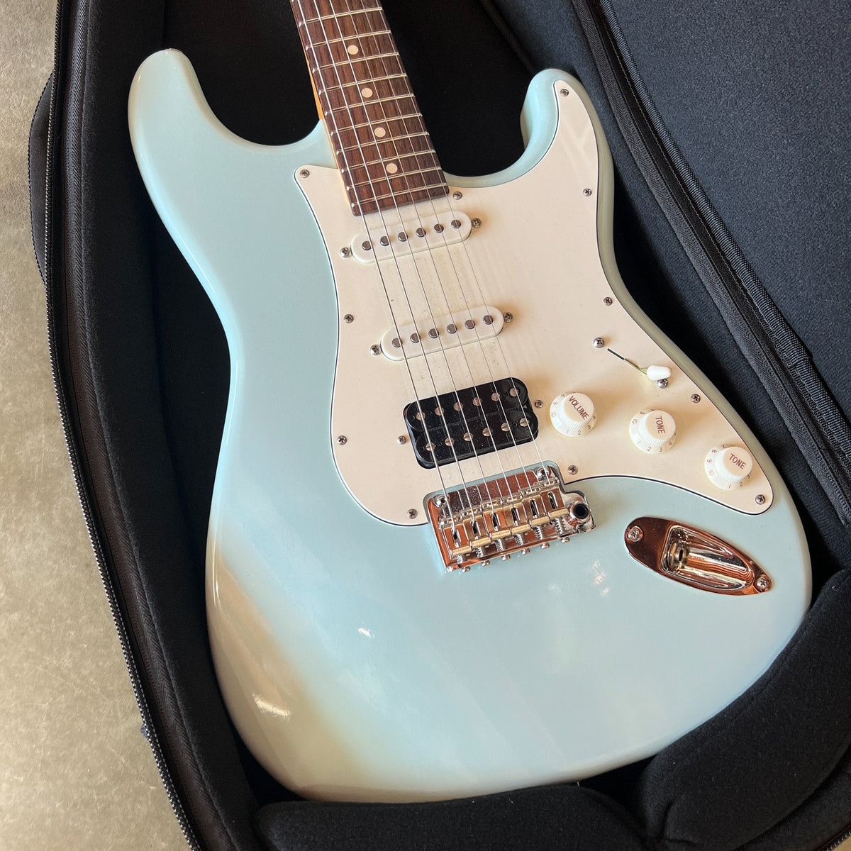 2023 Suhr Classic S Antique - Sonic Blue