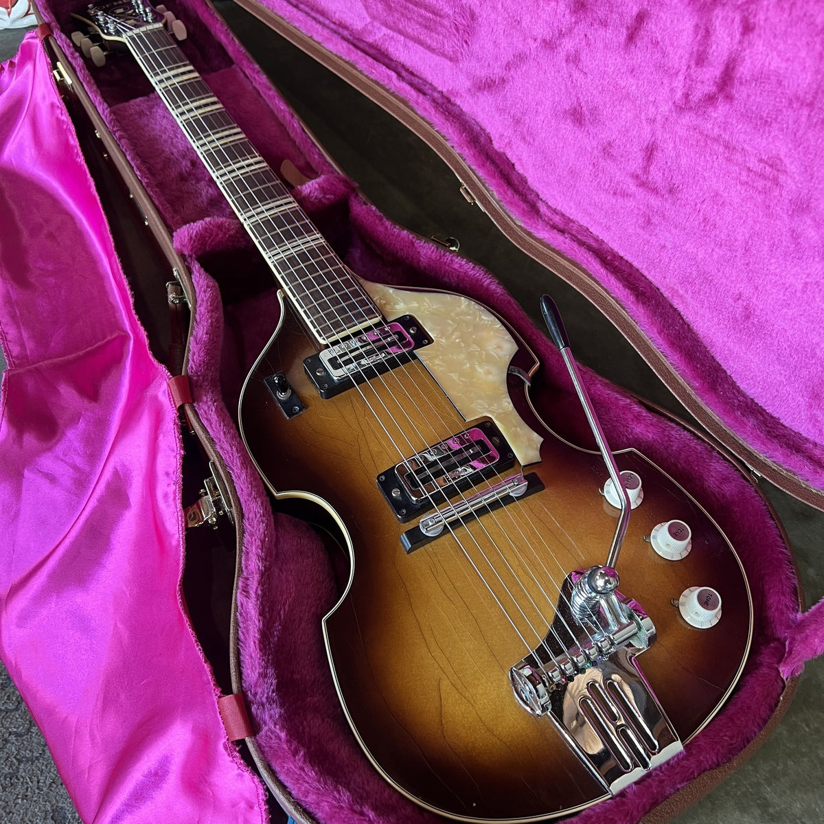 Hofner 459 Violin Guitar - Mid-60s - Sunburst
