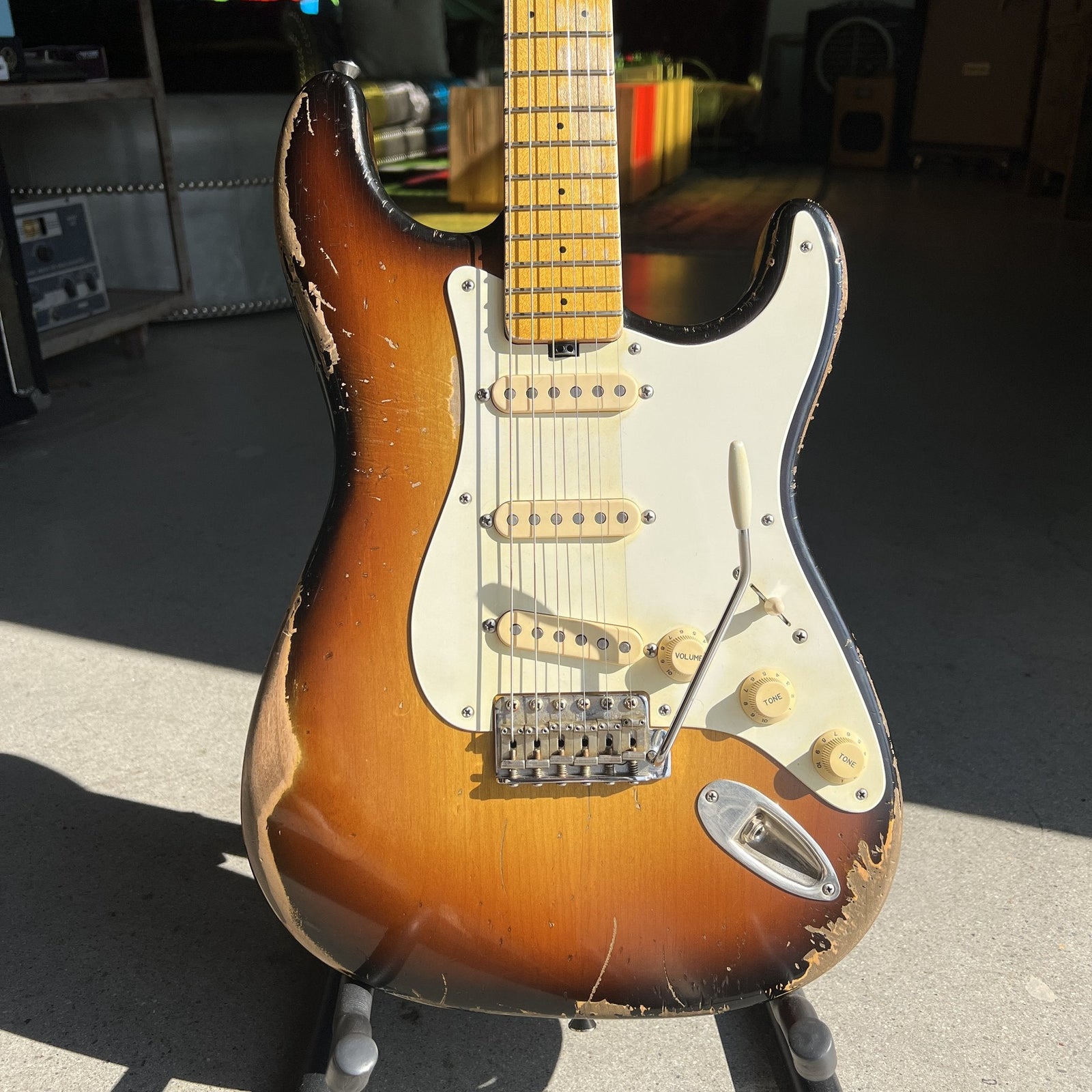 Shabat Guitars Lynx SSS - 2-Tone Sunburst