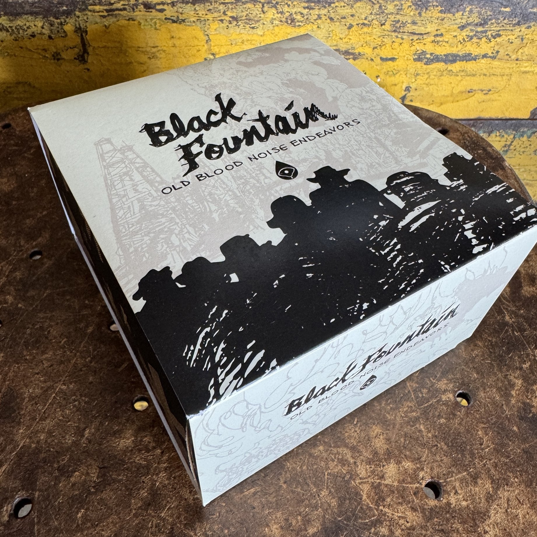 Old Blood Noise Endeavors Black Fountain Stereo - Terracotta