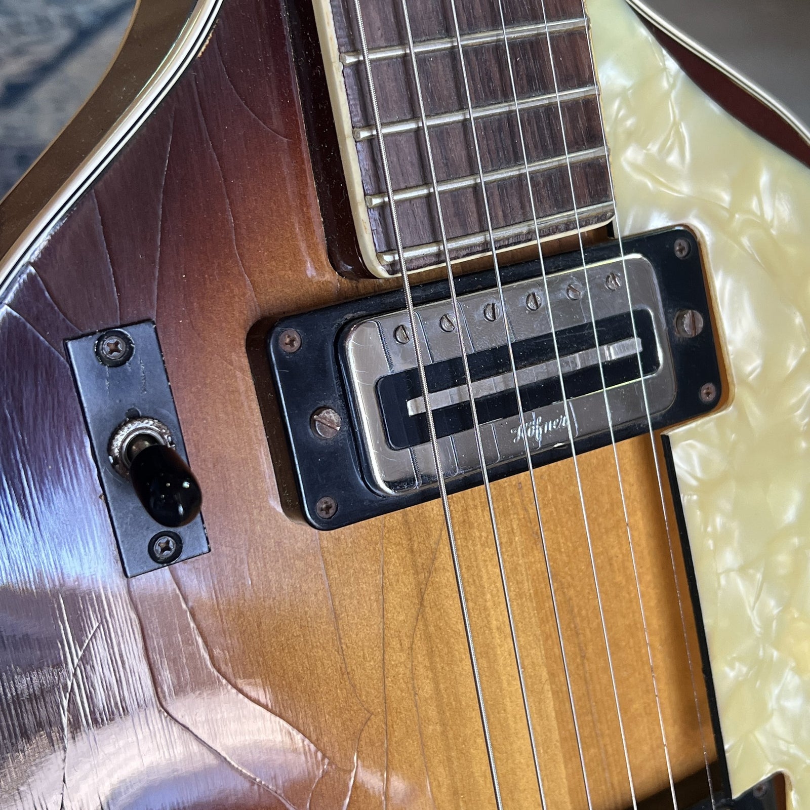 Hofner 459 Violin Guitar - Mid-60s - Sunburst