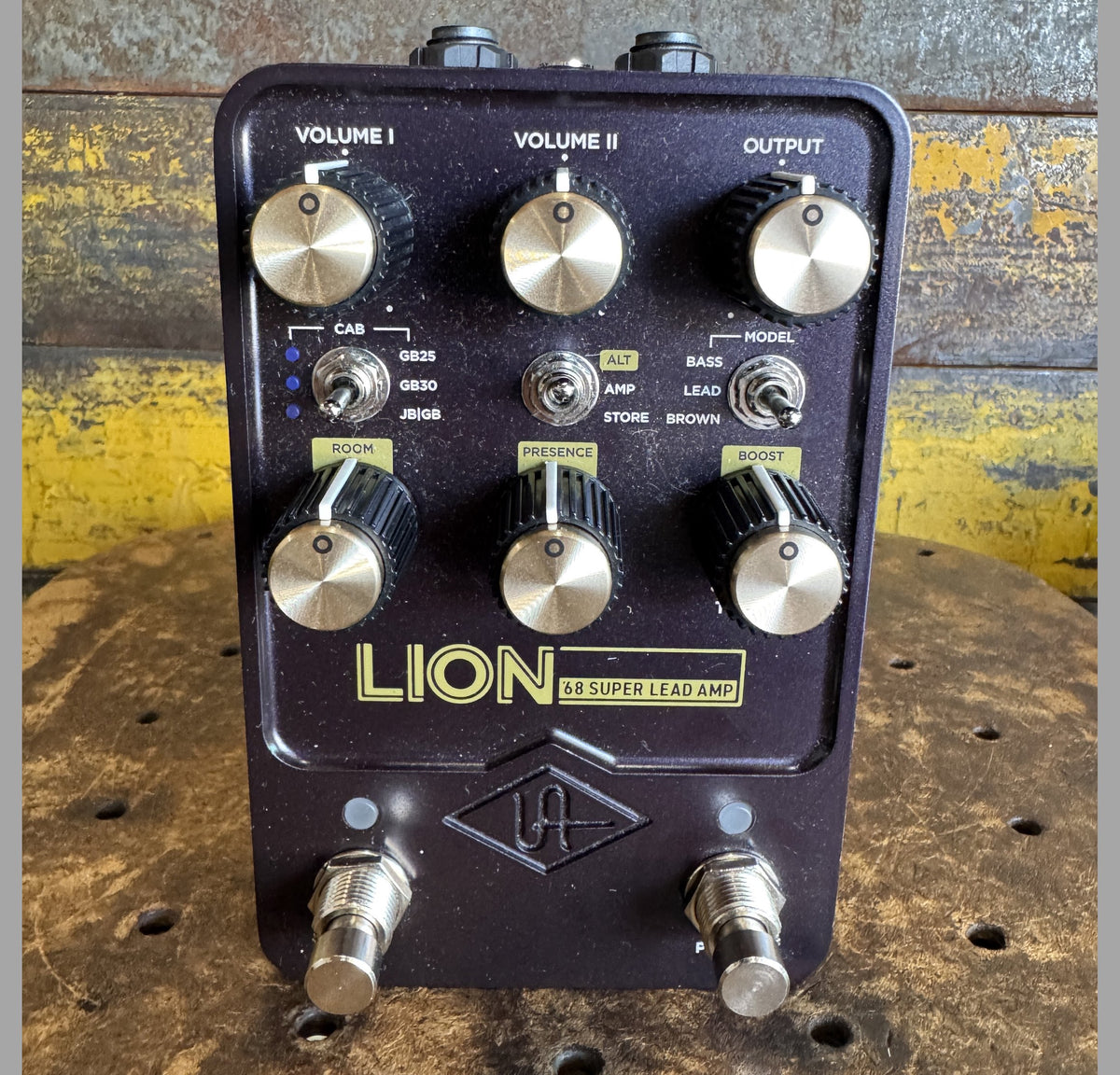 Universal Audio Lion 68 Super Lead Amp