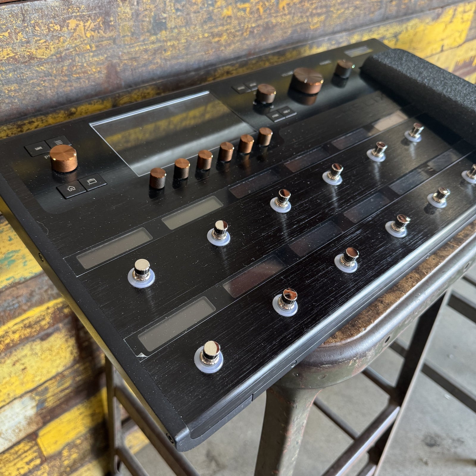 Line 6 Helix Floor