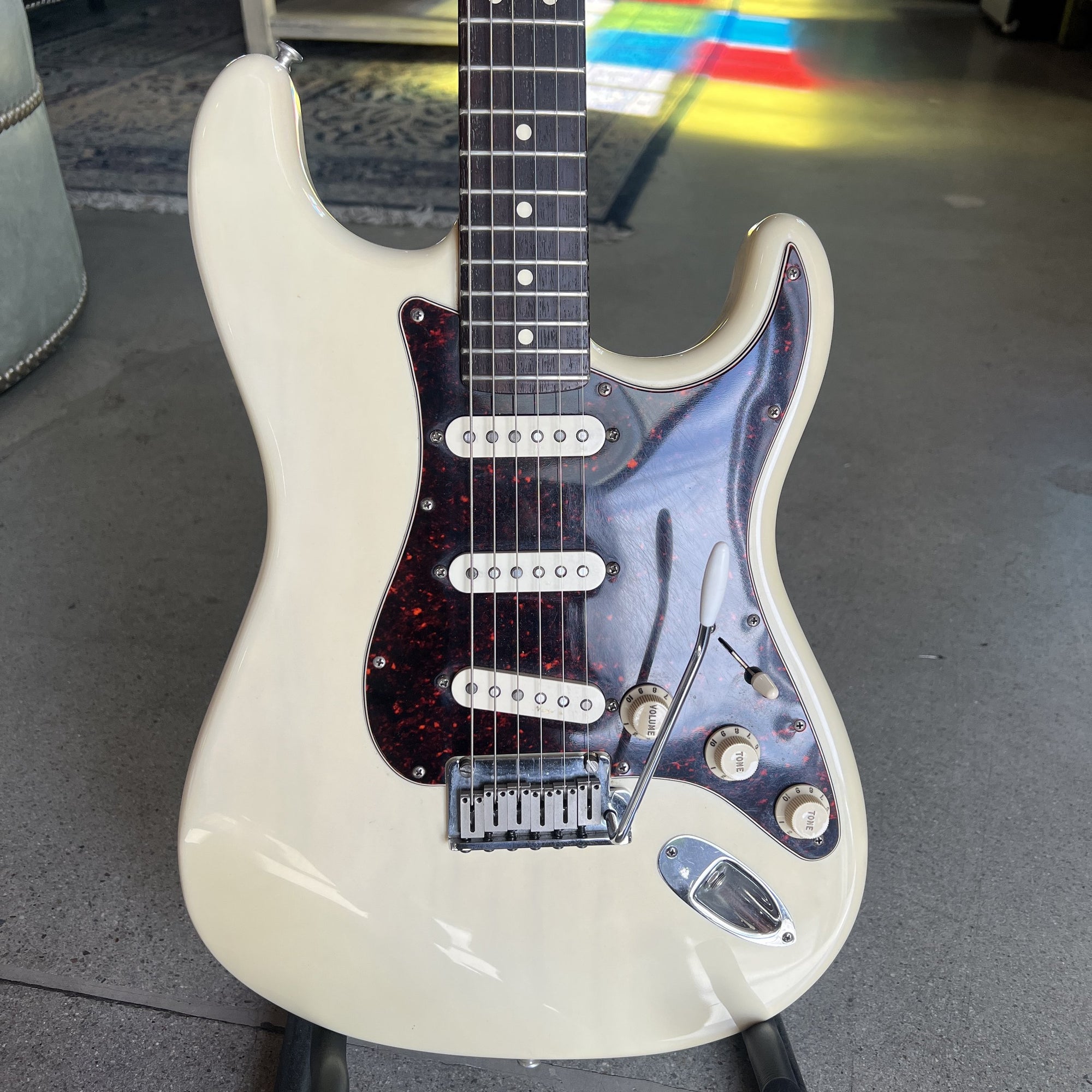 2000 Fender American Series Stratocaster - Cottonwood Music Emporium