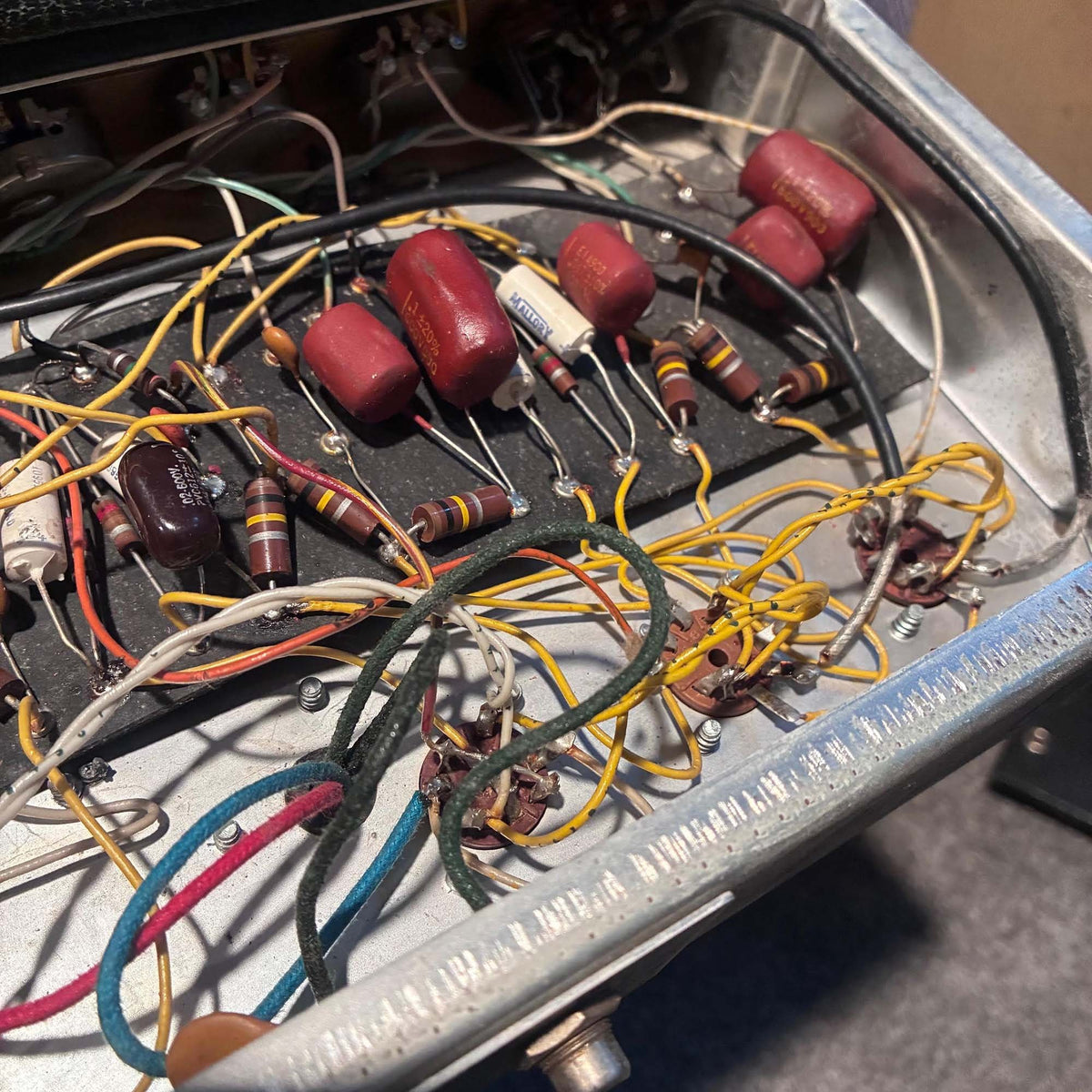 1970 Fender Deluxe Reverb "Silverface" – Vintage Hand-Wired Tone