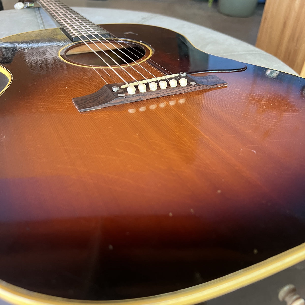 Vintage 1968 Gibson B-25 Acoustic Guitar – Sunburst (Original Case)