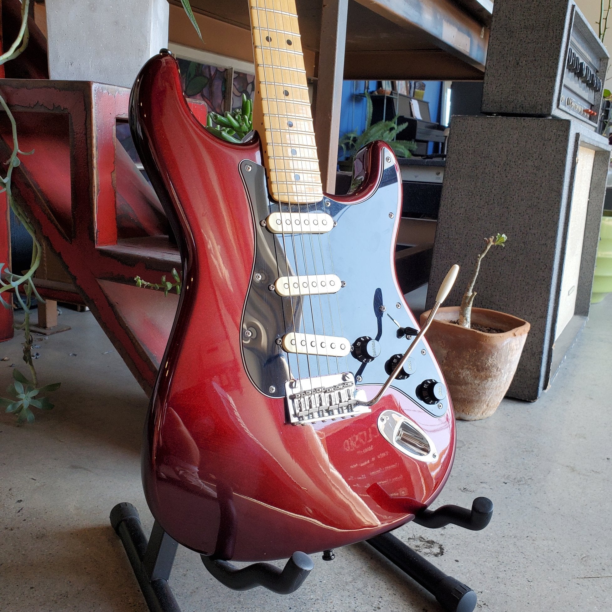 2014 Fender American Standard Stratocaster - Bordeaux Metallic
