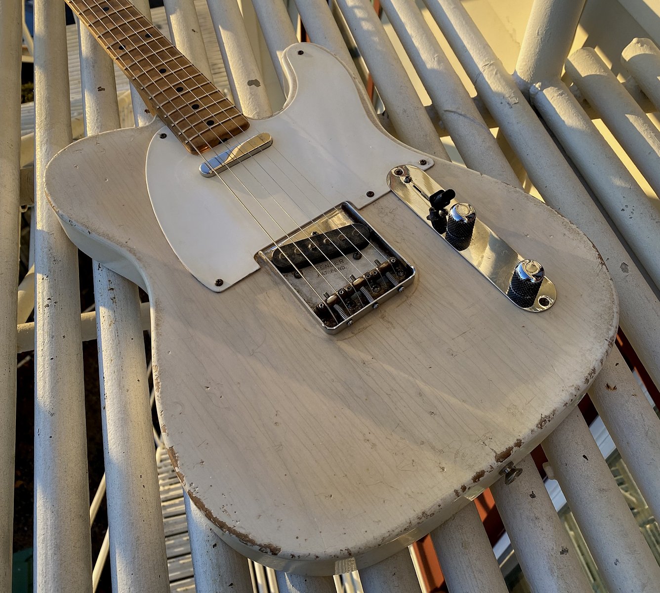 Revelator Guitars - RetroSonic T-Style - White Guard - #63631