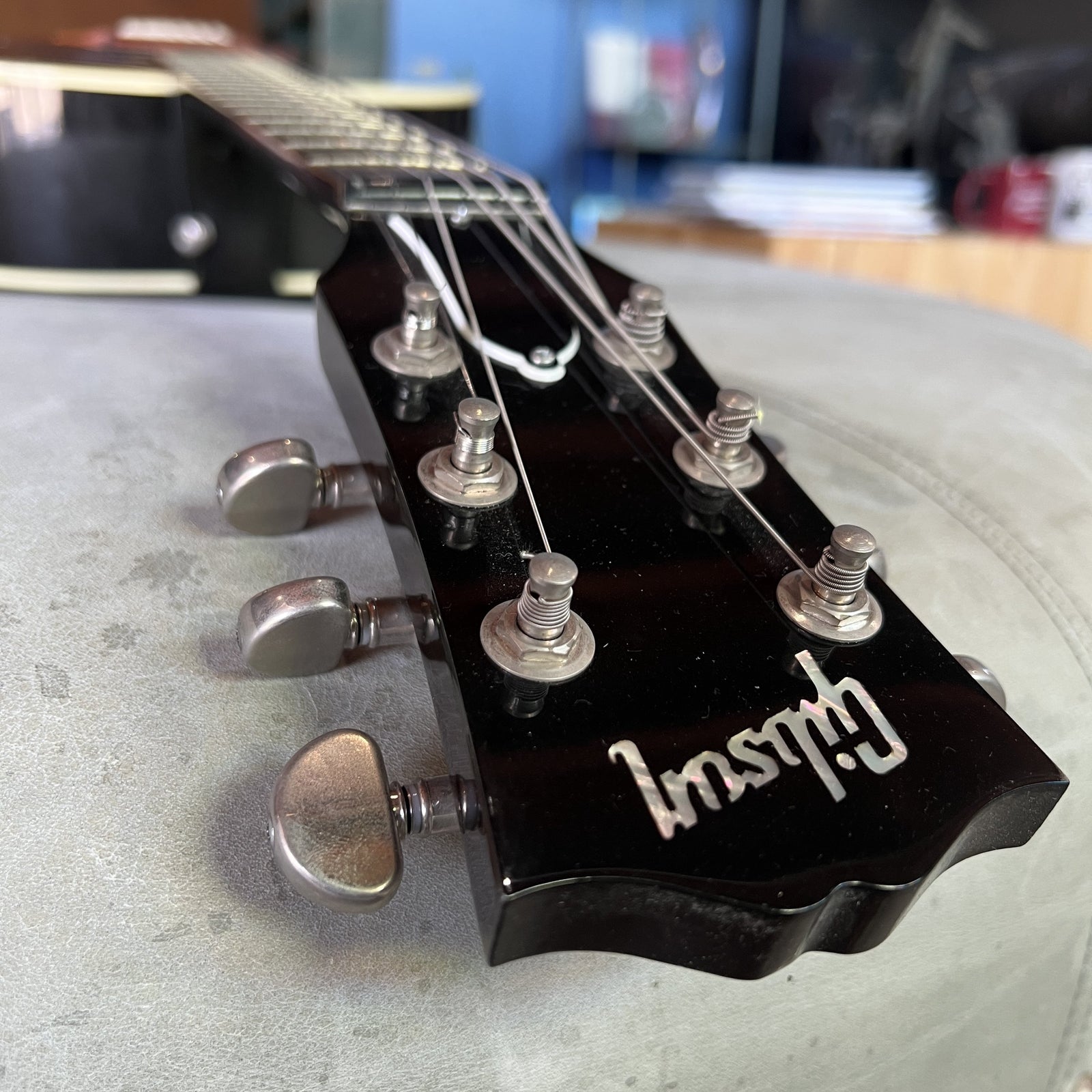 2018 Gibson J-45 Standard Acoustic-Electric Guitar – Vintage Sunburst (Used, Very Good)