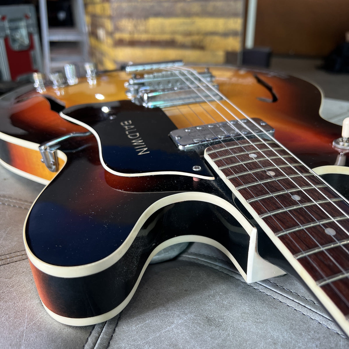 Vintage Baldwin 706 Hollowbody Electric Guitar (1967-1970) – Sunburst, Made in Italy