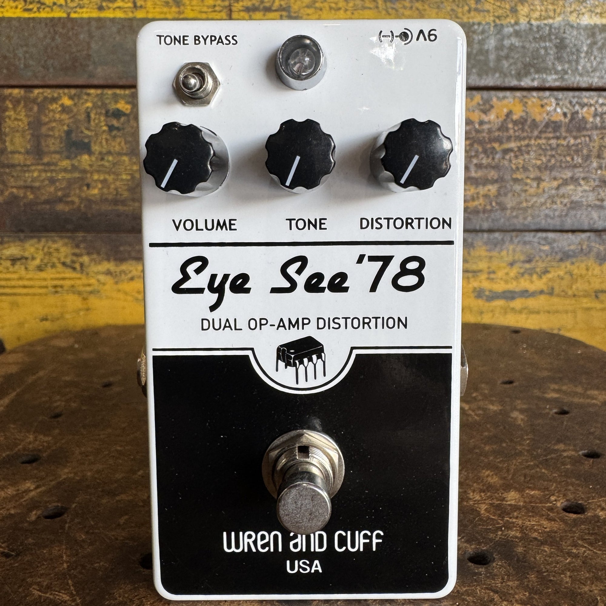 Wren & Cuff Eye See '78 Small Box