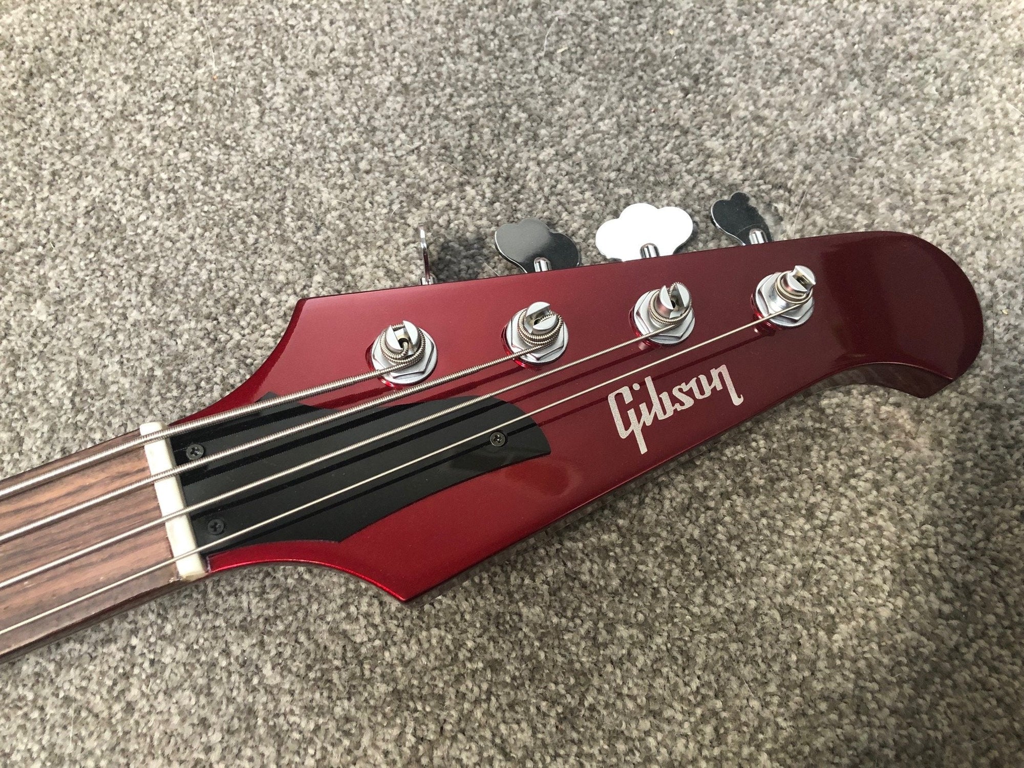 2020 Gibson Thunderbird Bass - Sparkling Burgundy Metallic
