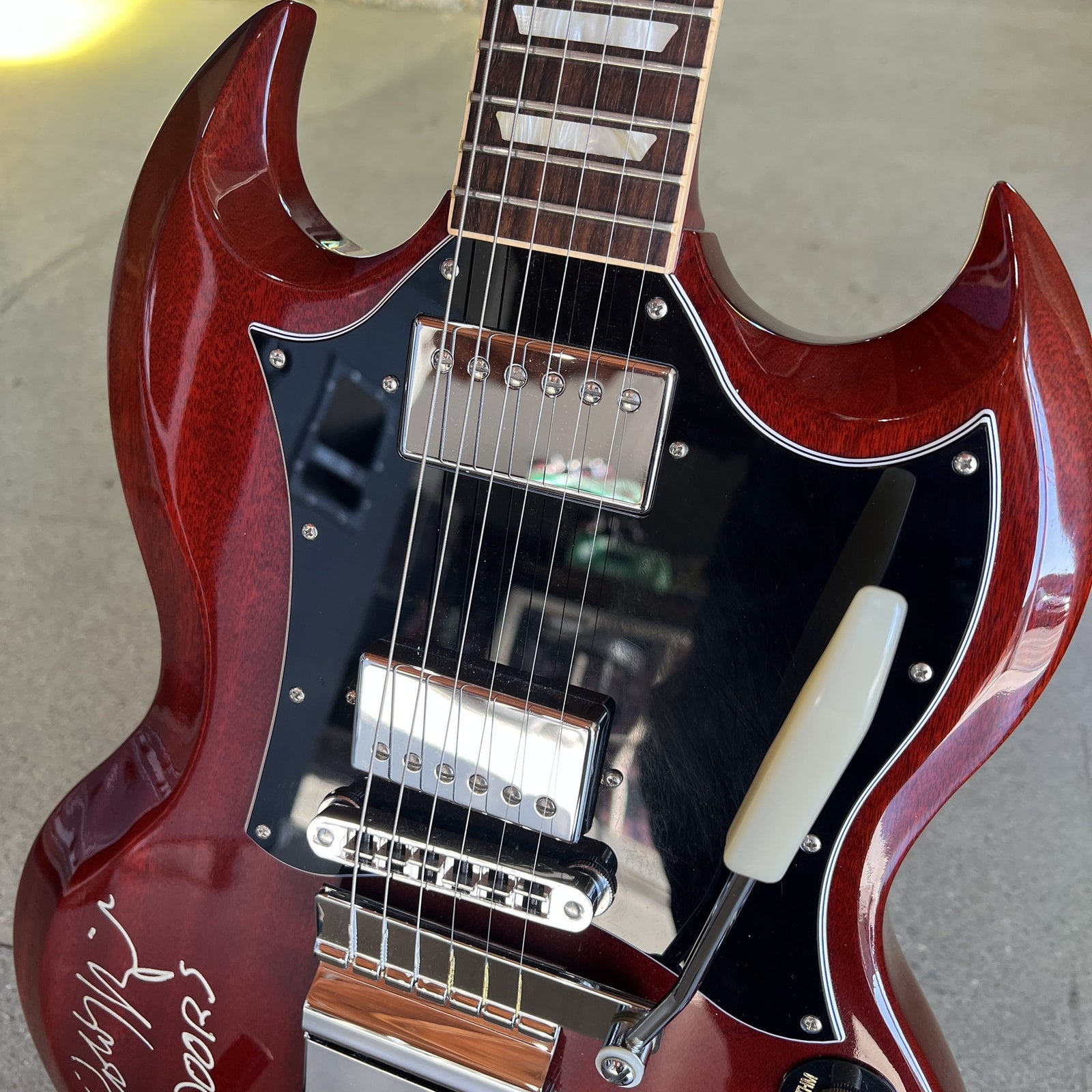 Robby Kreiger Owned Gibson 50th Anniversary SG Robby Krieger Signature (2012) – The Doors, Maestro Vibrola