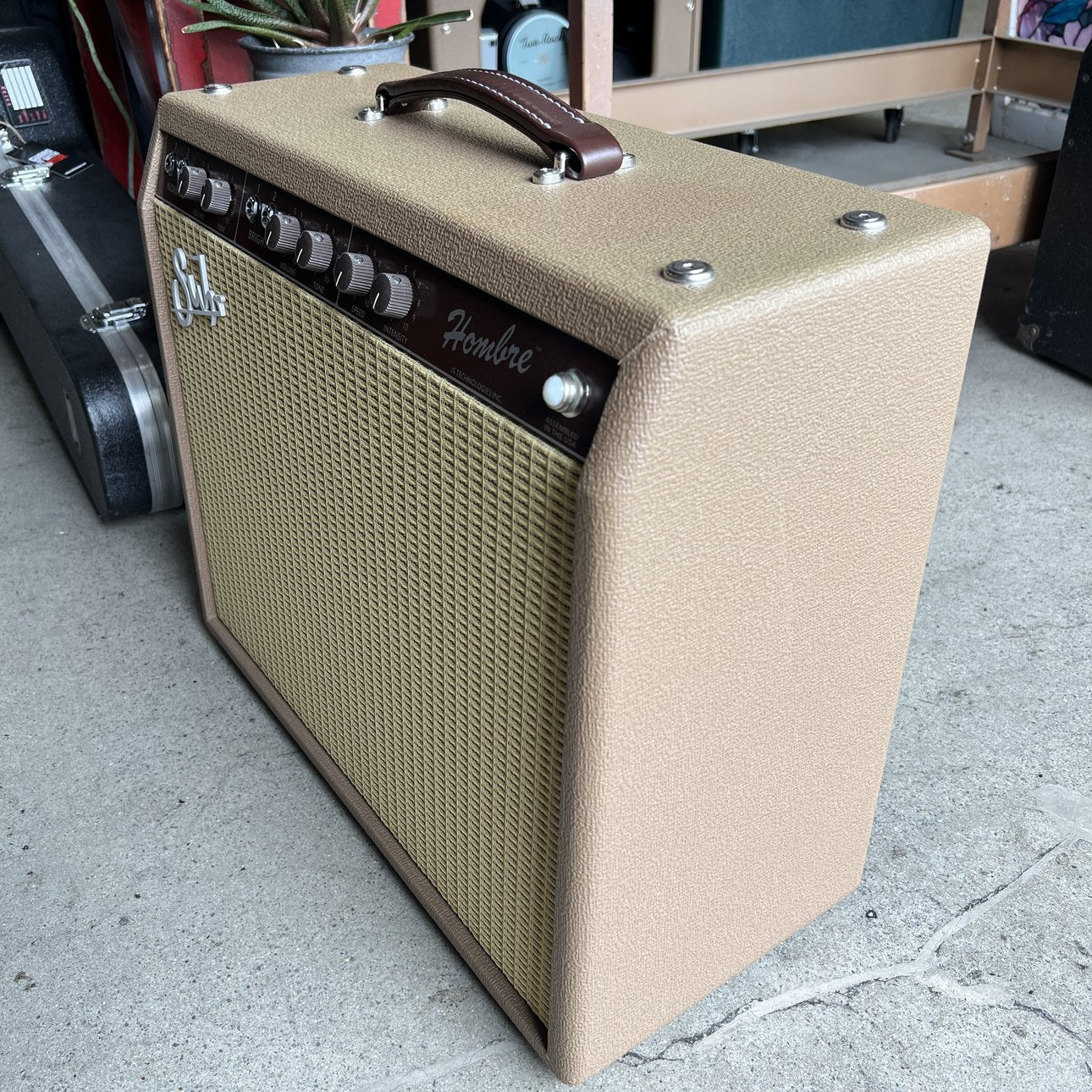 Suhr Hombre 2-Channel 18-Watt 1x12" Guitar Combo
