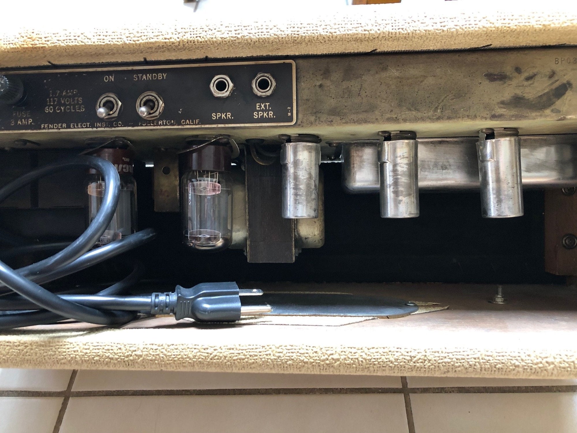 Vintage 1962 Fender Bassman Guitar Amplifier 6G6-B