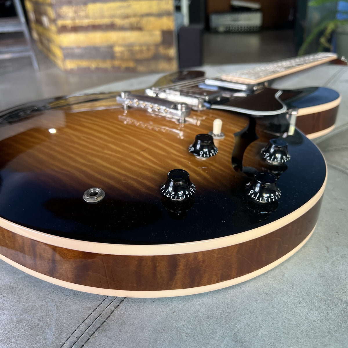 2005 Gibson ES-335 Dot Reissue – Figured Sunburst (Nashville Build)