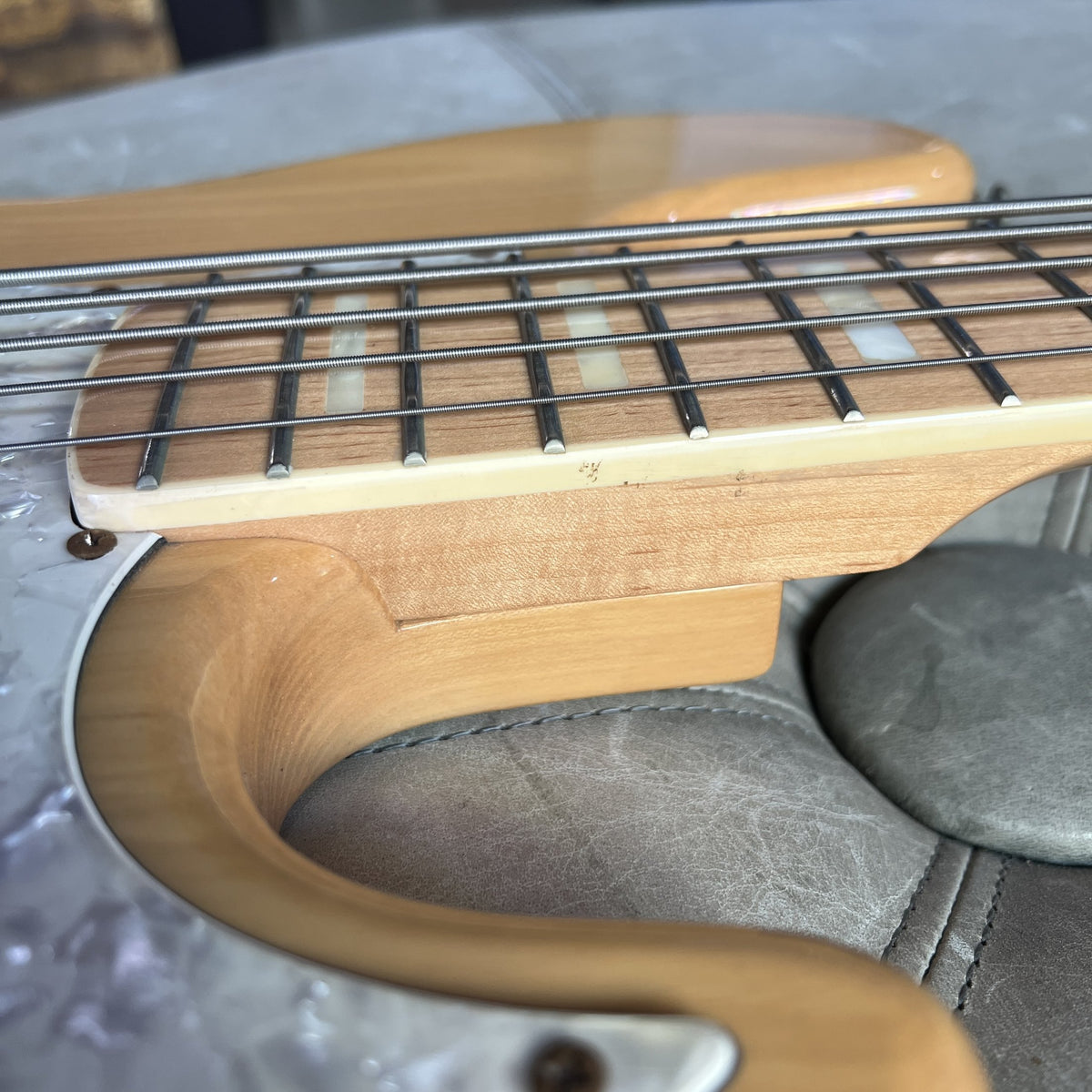 Certain Bass Elita Model 500 - 5 String J-Style