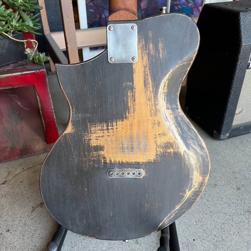 Kauer Guitars Korona - Distressed Black over Gold - #264