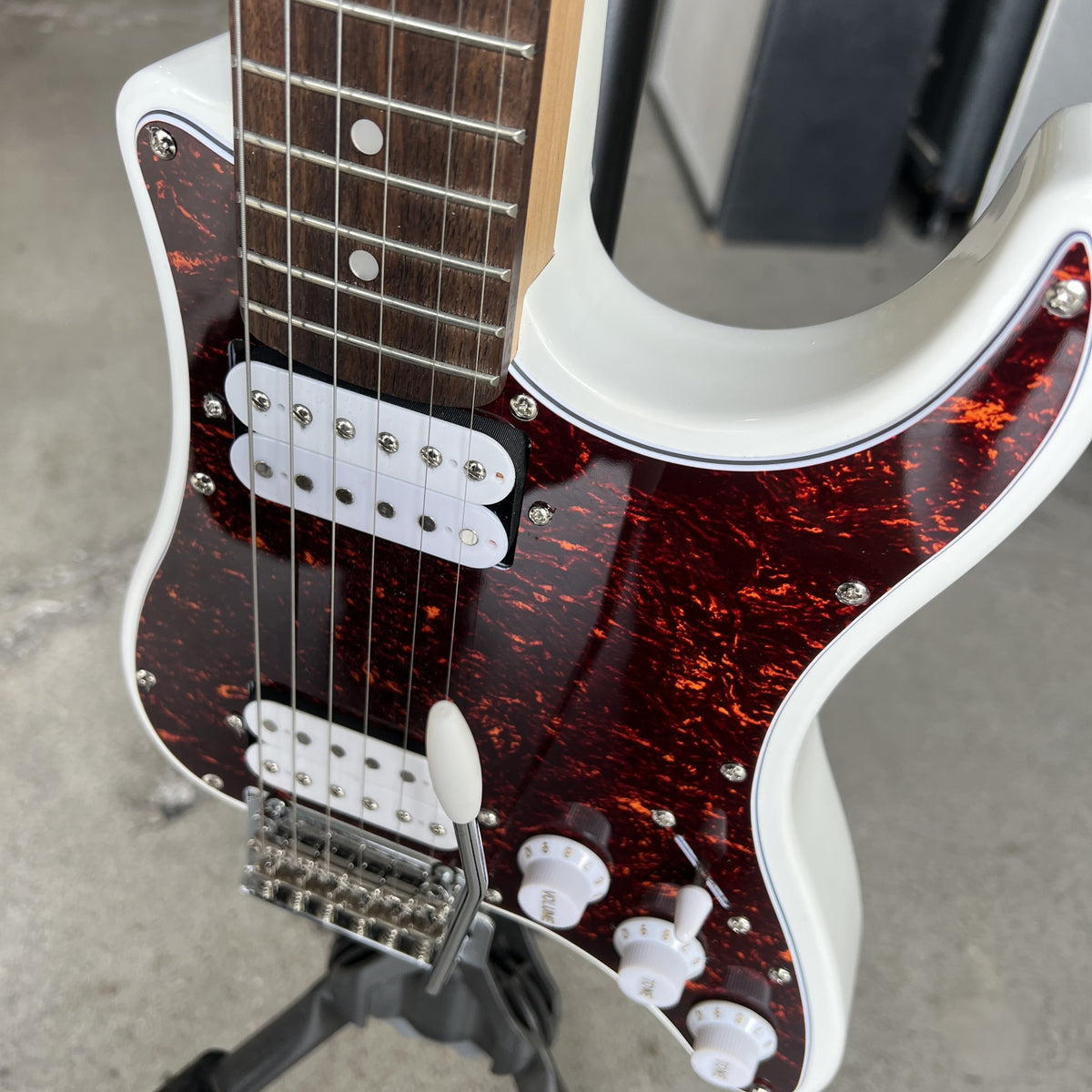 Traveler Guitar Travelcaster HH Deluxe - Olympic White