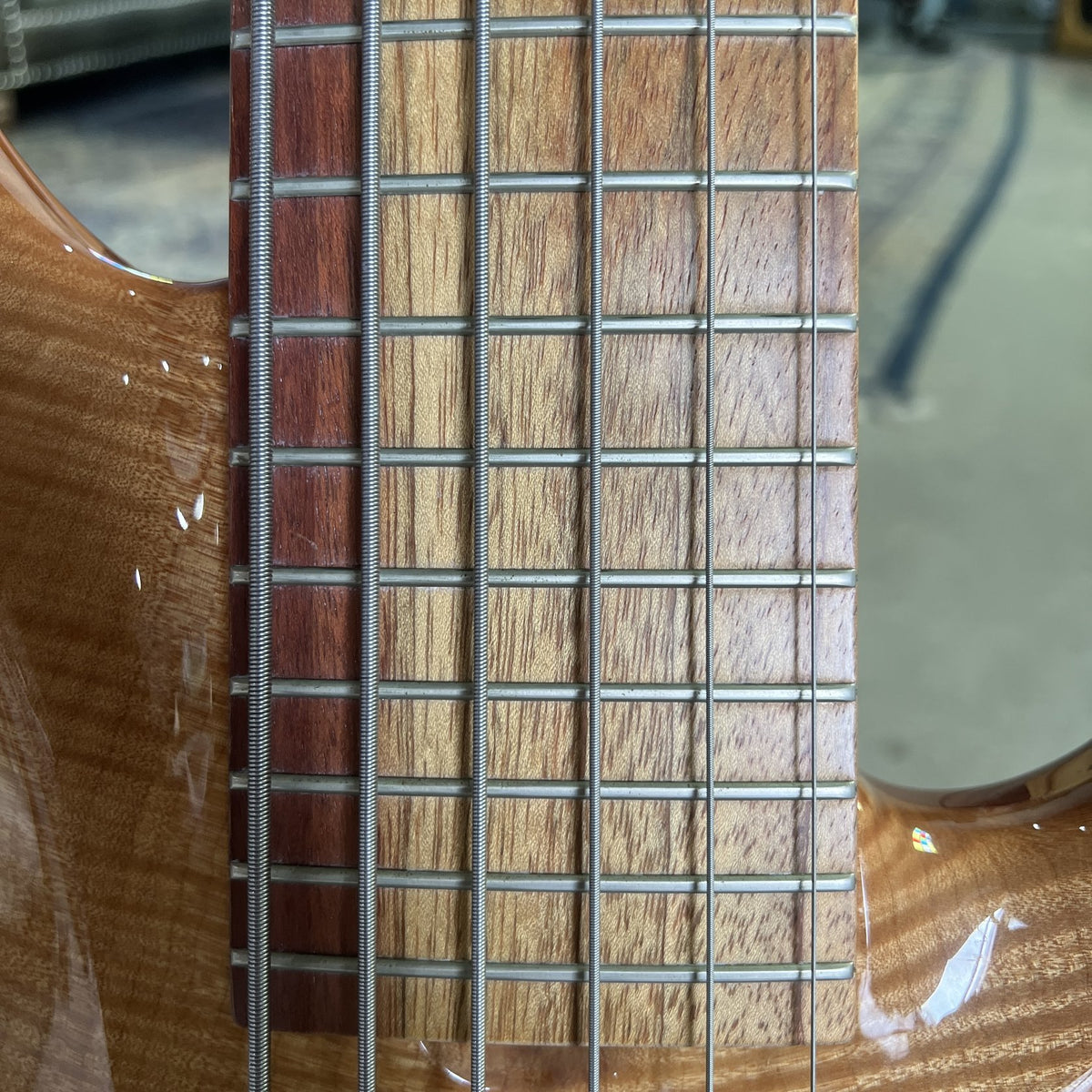 Keith B. Roscoe SKB-3006 Custom 6 String Bass Guitar