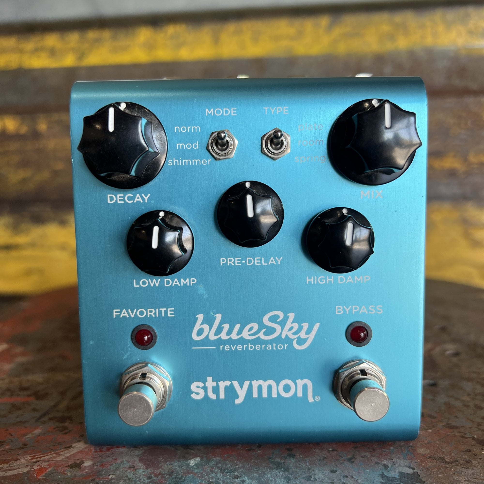 Strymon BlueSky Reverberator V1