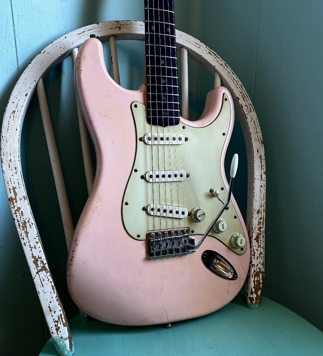 Revelator Guitars - '61 SuperKing S-Style - Shell Pink