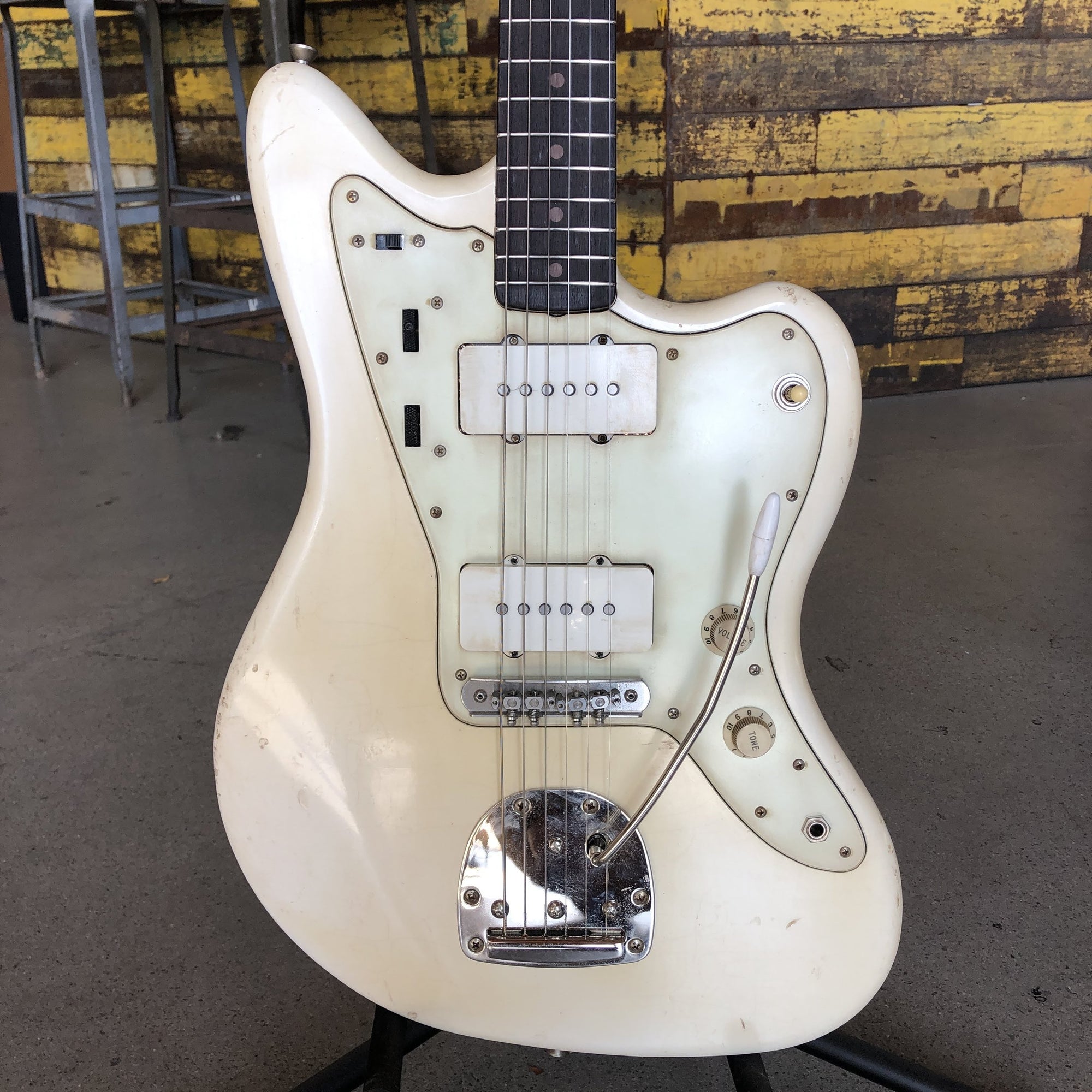 Revelator Guitars - '59 Jazzcaster - Olympic White